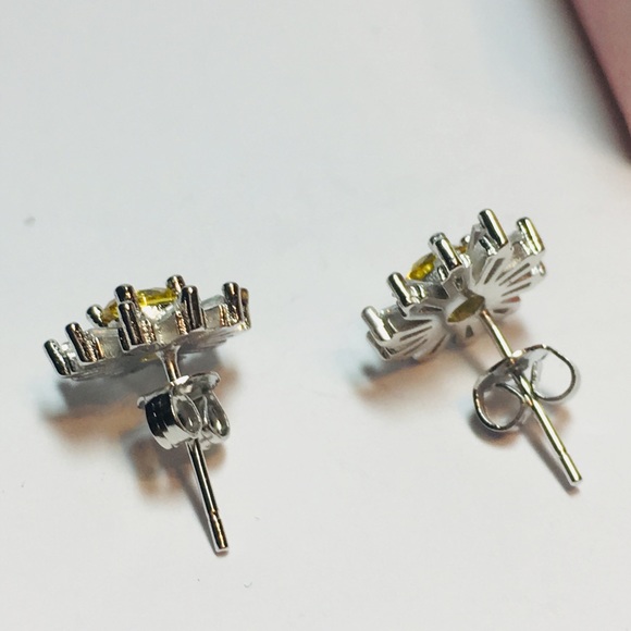 Sunflower 925 Sterling Earrings - Picture 7 of 8